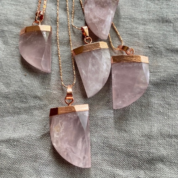 NEW 18K RG Rose Quartz Horn Necklace - Picture 5 of 9
